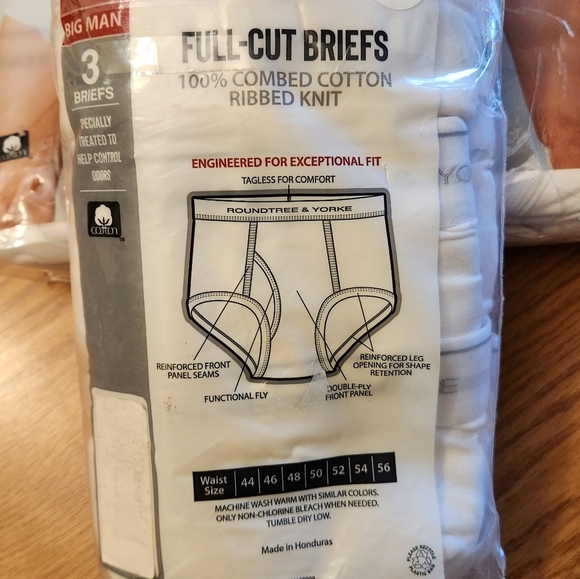 Roundtree & Yorke WHITE Full Cut Briefs 3 Pair/Pack  Sz 56 3PKS. 9 Pairs Total - Picture 5 of 7